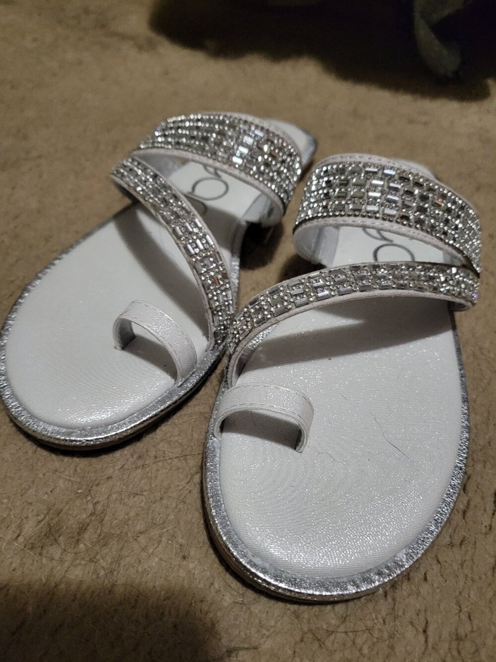 Silver sandles